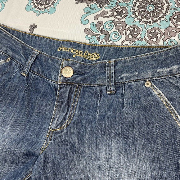 American Eagle Lowrise Boyfriend Shorts - Picture 2 of 8